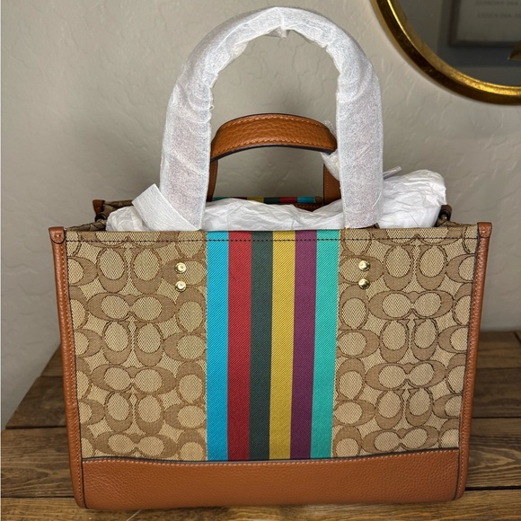 NWT RETAILS $378 Coach signature Dempsey tote/crossbody - Picture 6 of 11